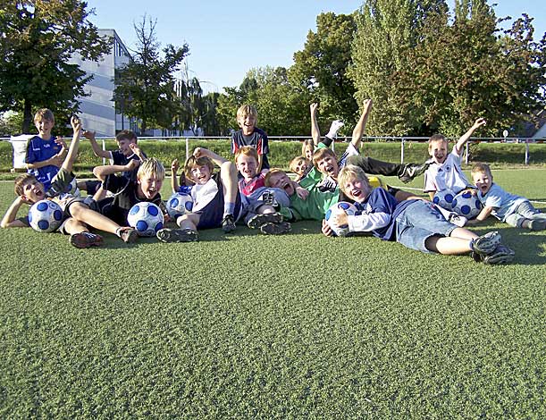 Erster Belastungstest f�r das (fast) fertige Mini-Spielfeld.