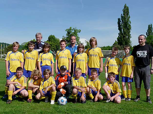 Mannschaftsfoto der D-Junioren der SG Blau-Weiß Bad Kösen